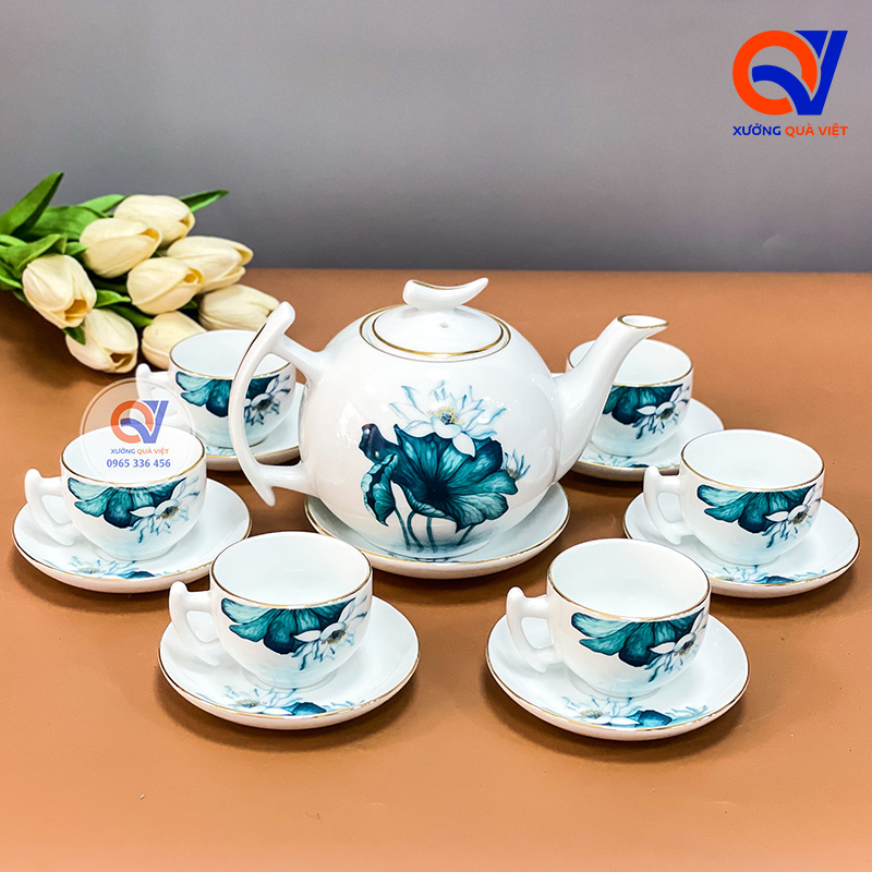 Bộ ấm chén sứ Bát Tràng làm quà tặng 20-10 cho mẹ