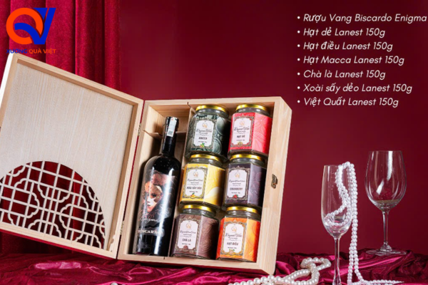 Mẫu giỏ quà tết các loại hạt