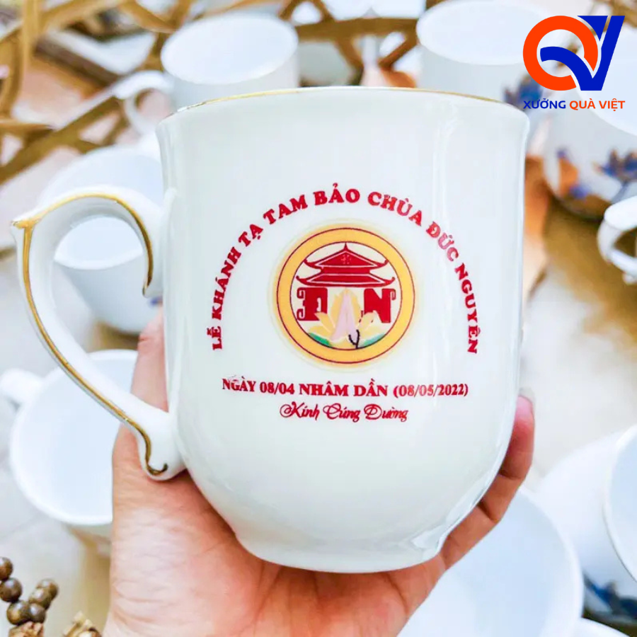 Ly sứ, cốc sứ in logo Phật Giáo