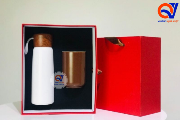 Set bình giữ nhiệt và ly sứ làm quà tặng