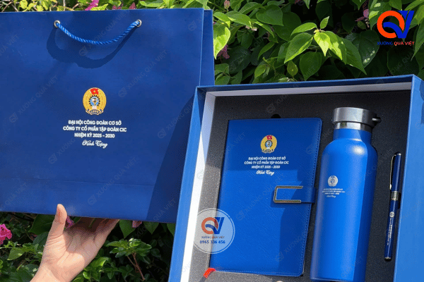 Hoàn thành đơn hàng set quà tặng mẫu cho Công đoàn – Thiết kế đồng bộ, gia công chỉn chu theo nhận diện