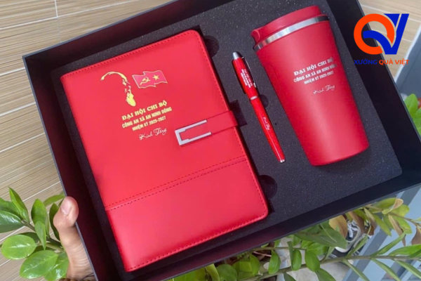 Quà tặng đại hội đảng gifset bình giữ nhiệt khắc logo