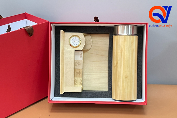 Bình giữ nhiệt đồng hồ tre set quà 8/3