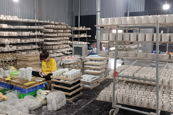 quy trình sản xuất tại xưởng quà việt