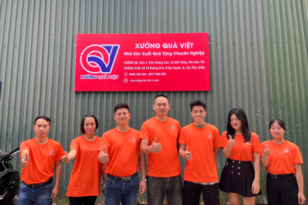 Mua hộp quà Tết bằng gỗ tại Xưởng Quà Việt