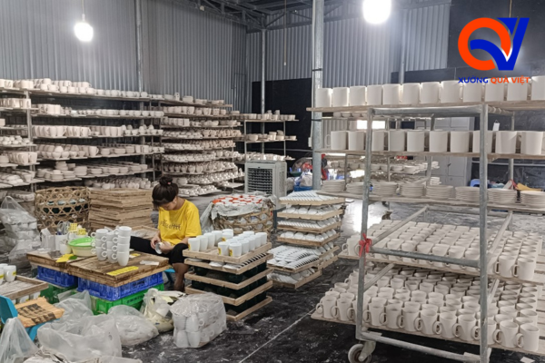 Cơ sở sản xuất xưởng quà việt