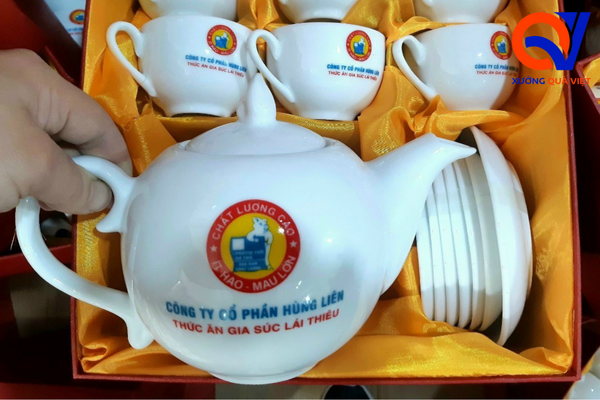 Quà tặng thương hiệu cho doanh nghiệp